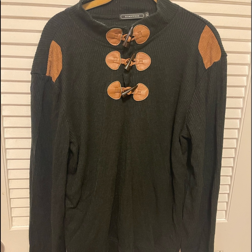 Men’s Sweater Toggle Closure Faux Leather & Suede Detail Size XL *Available 9/5*